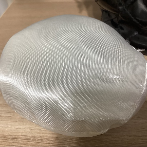 Guess Black Patent Leather Travel Bag Pouch Jewelry Makeup Drawstring  NWOT - Picture 5 of 9